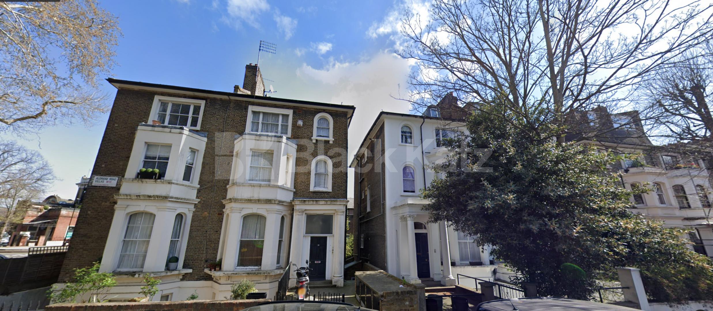 			4 BED MINS TO PORTOBELLO ROAD! , 4 Bedroom, 1 bath, 1 reception Flat			 Aldridge Road Villas, WESTBOURNE PARK/ LADBROKE GROVE